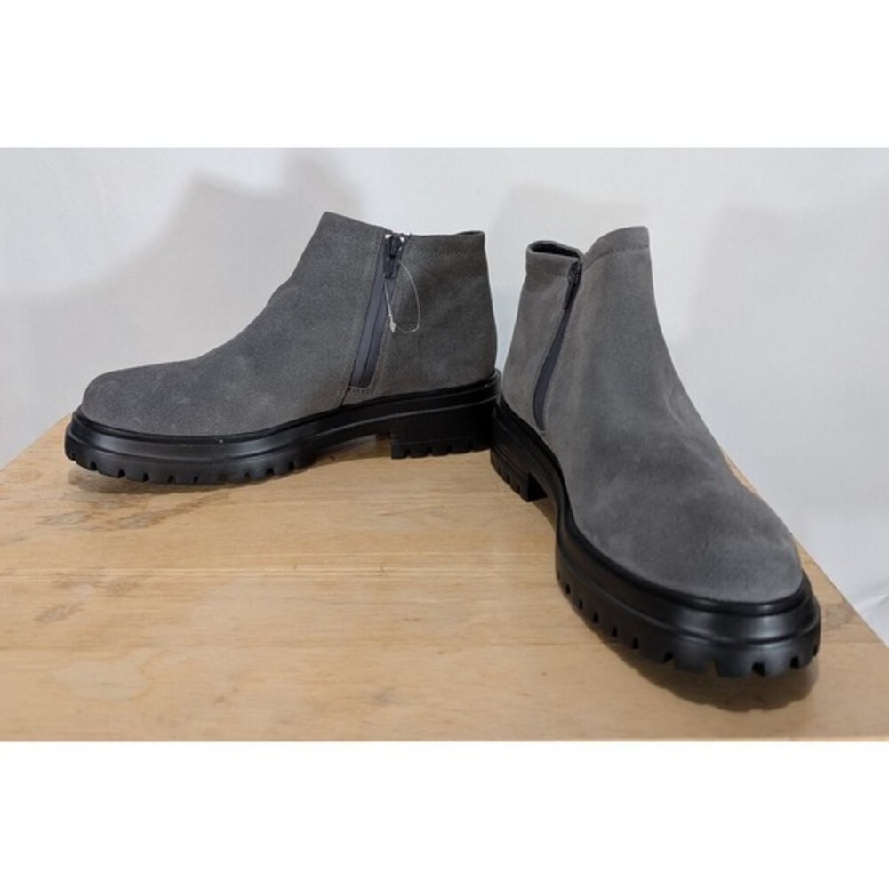 Vaneli Zilla‎ Waterproof Ankle Boots Gray Faux Suede Size 9.5 Narrow